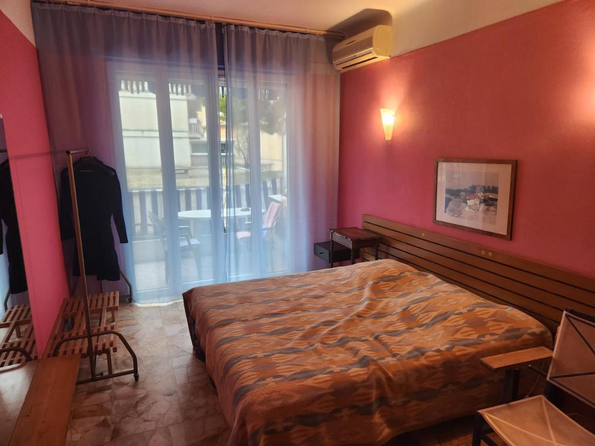 Big Apart 140M2 5Min Walk To Beach Sea &Promenade 3 Double Rooms,Big Living Room 42M2, 3 Showers,9 Beds, Free Parking Ніцца Екстер'єр фото